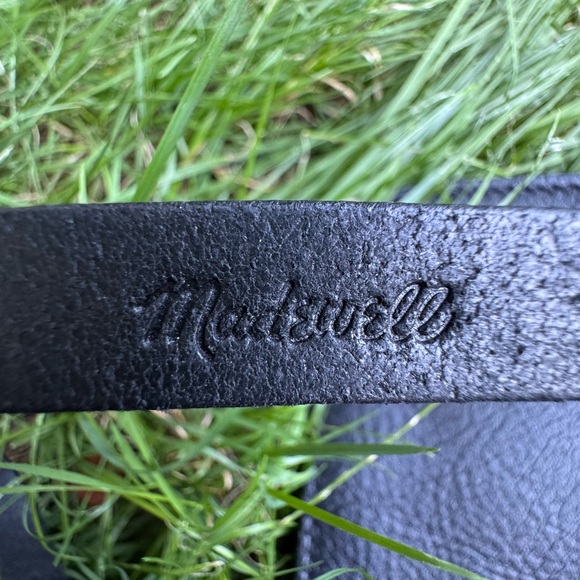 Madewell Leather Belt Bag / Black / The Simple Pouch Belt Bag / Every Day Style - Picture 11 of 13